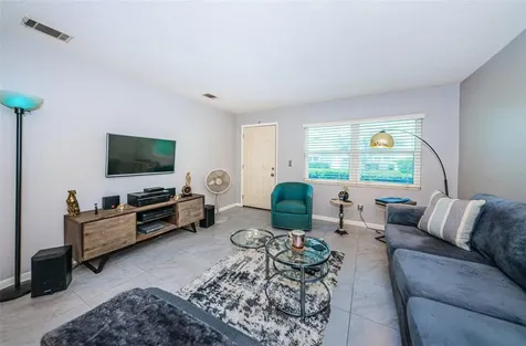 5267 81st Street N St Petersburg FL 33709