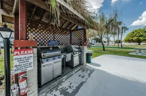 5267 81st Street N St Petersburg FL 33709
