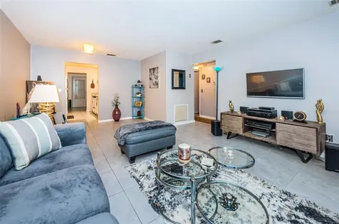5267 81st Street N St Petersburg FL 33709