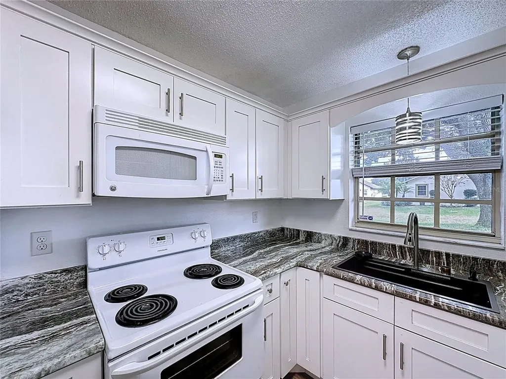 754 W Carey Lane Avon Park FL 33825