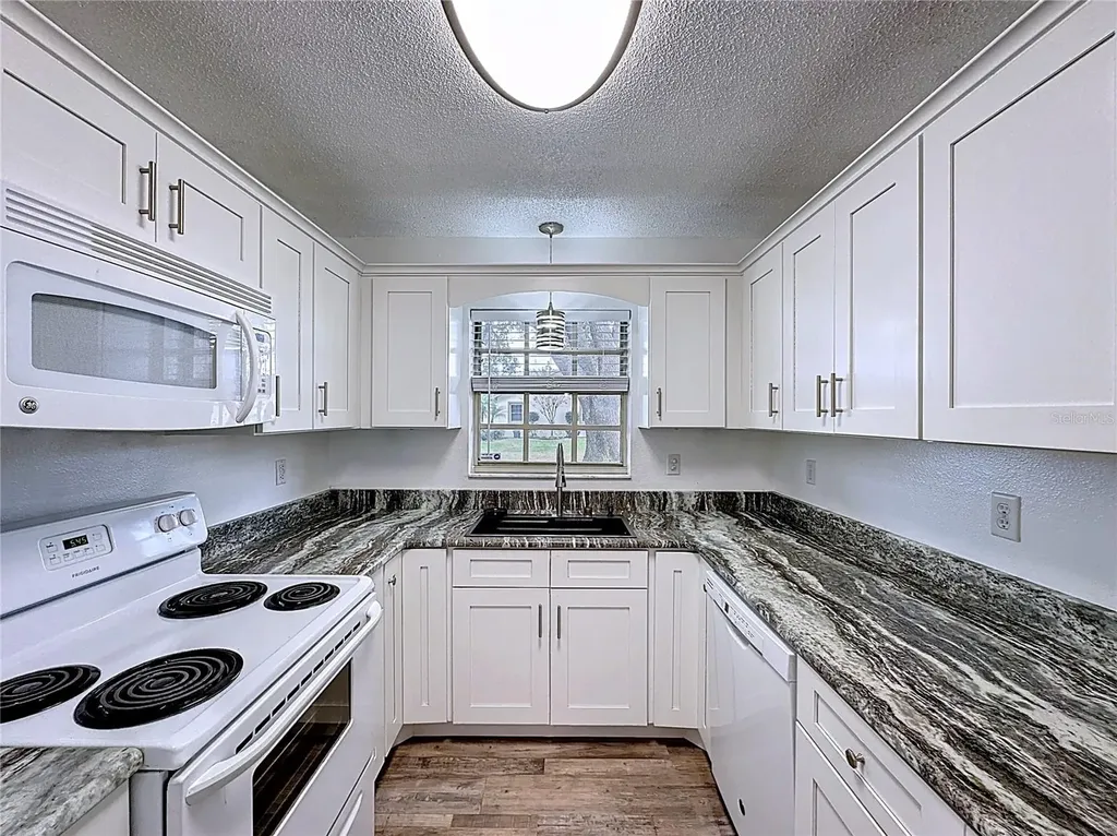 754 W Carey Lane Avon Park FL 33825