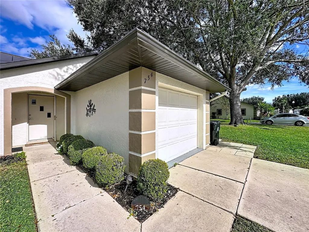 754 W Carey Lane Avon Park FL 33825