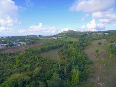 5 Doctor's Path Vieques PR 00765