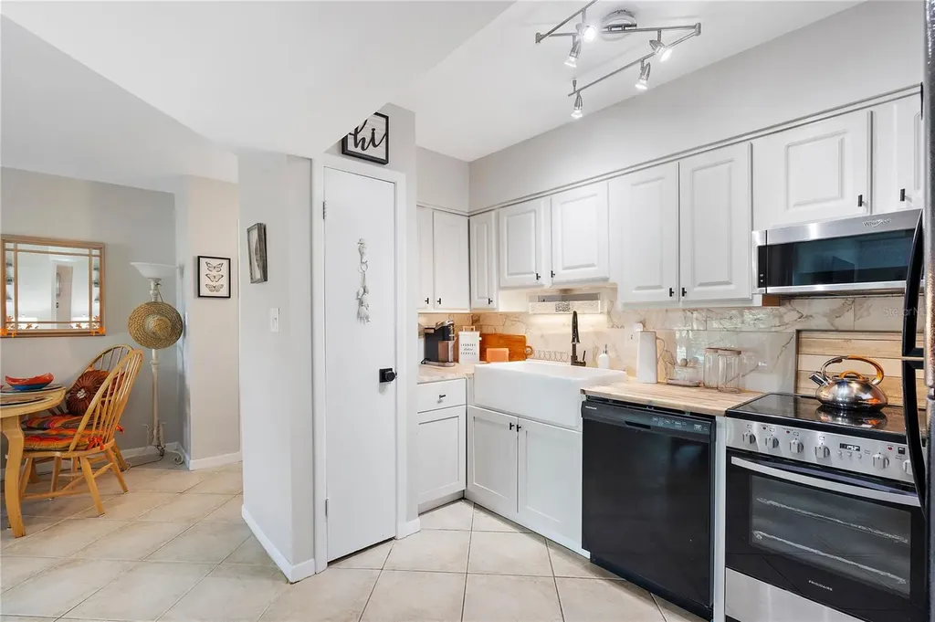 10365 Paradise Boulevard Treasure Island FL 33706