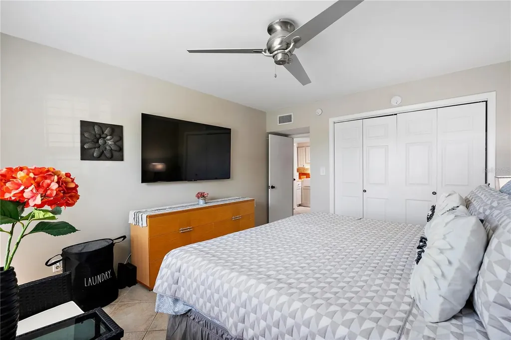 10365 Paradise Boulevard Treasure Island FL 33706