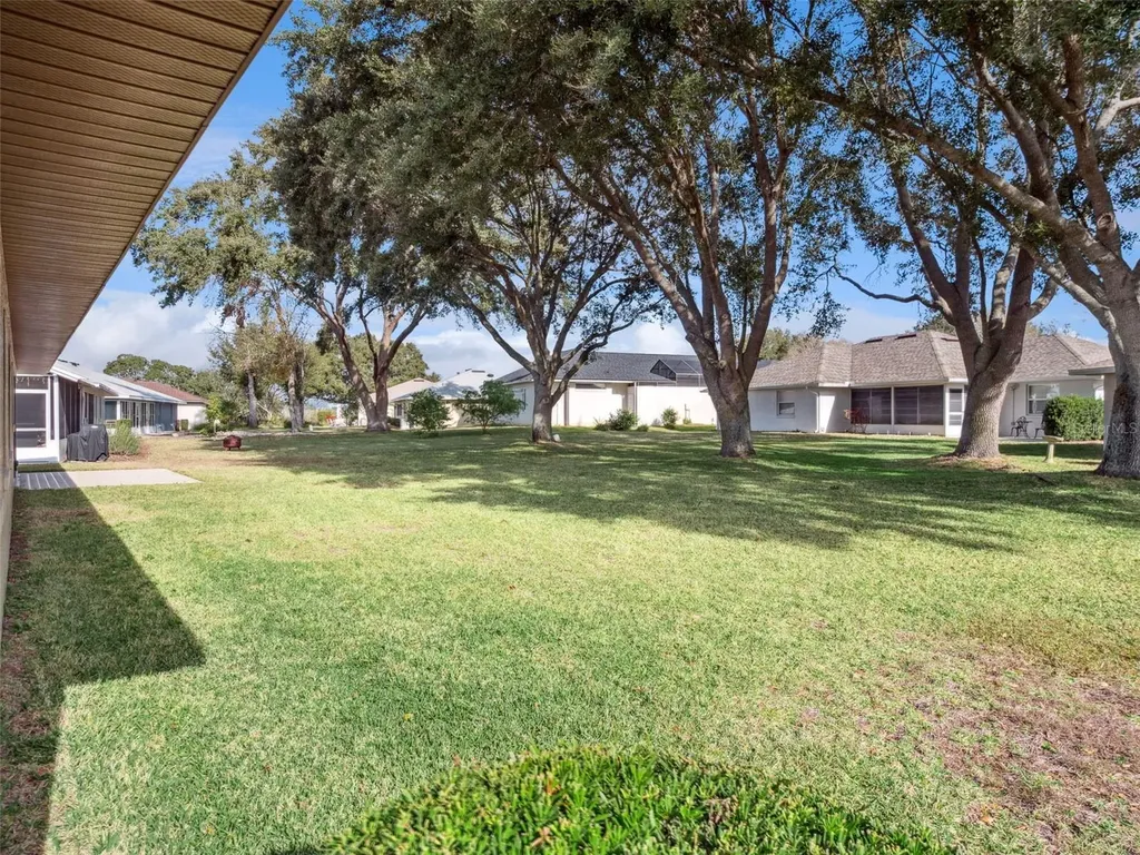 21506 Queen Anne Court Leesburg FL 34748