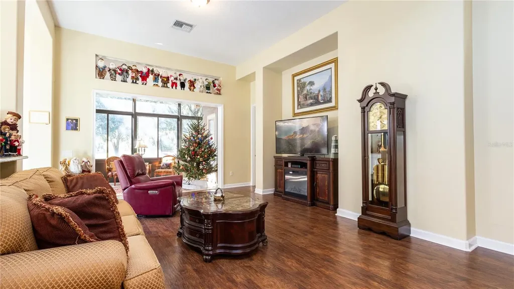 25921 San Rafael Court Howey In The Hills FL 34737