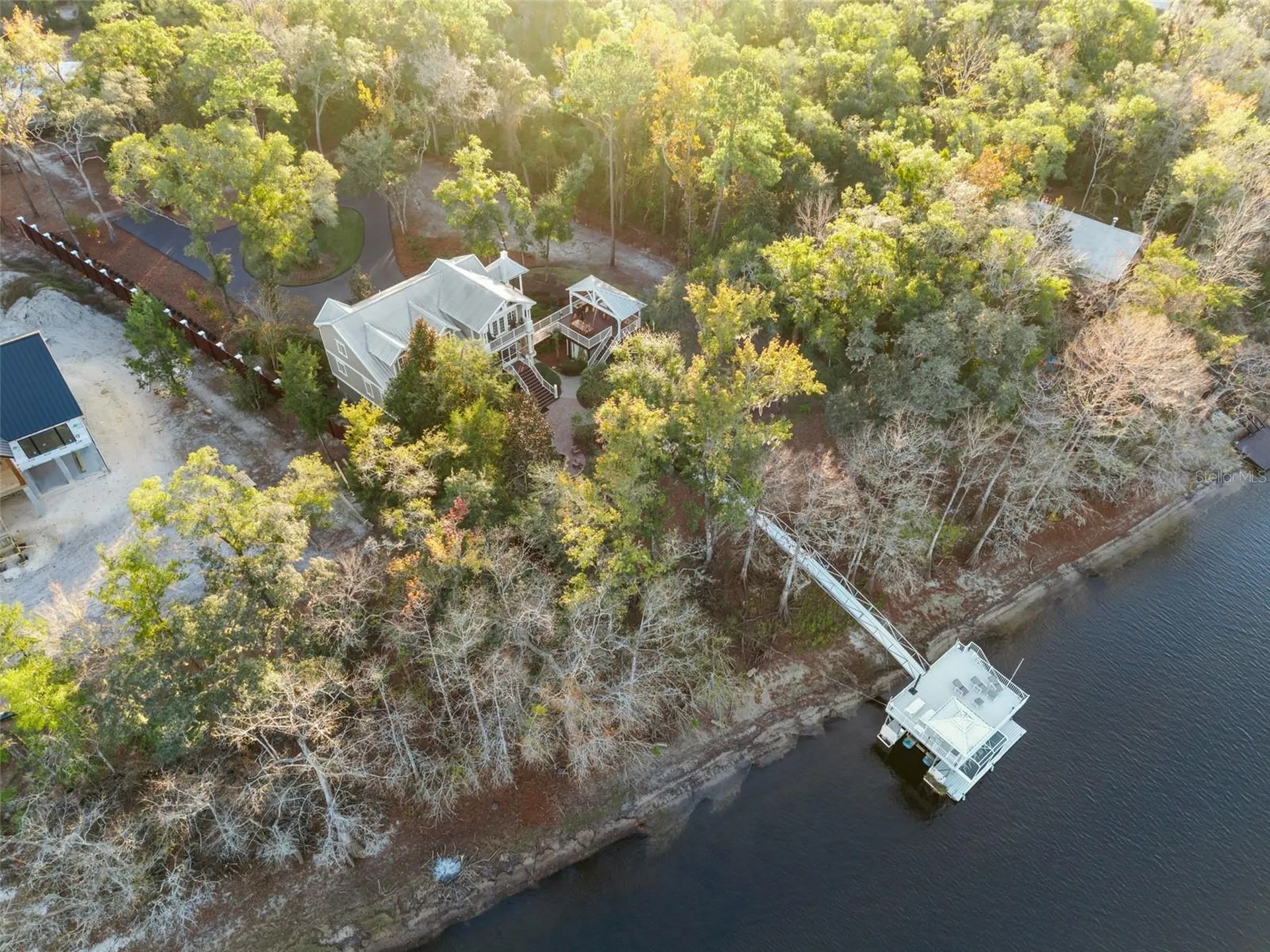 174 NE 972nd Street Branford FL 32008
