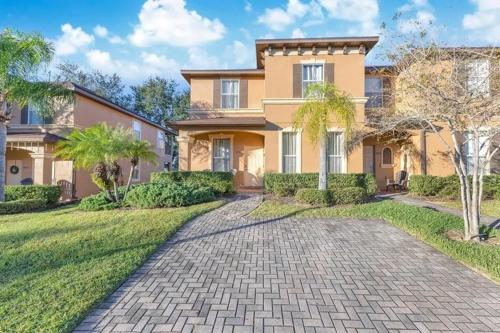 2540 Calabria Avenue Davenport FL 33897