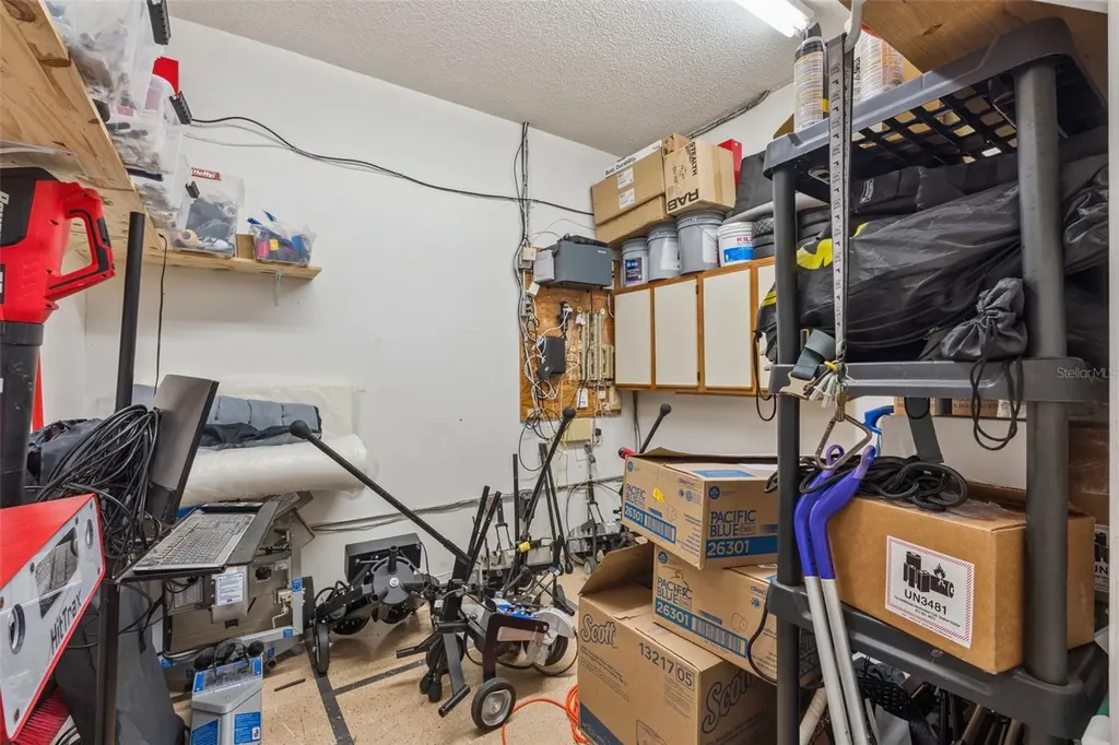 320 S Tubb Street Oakland FL 34760