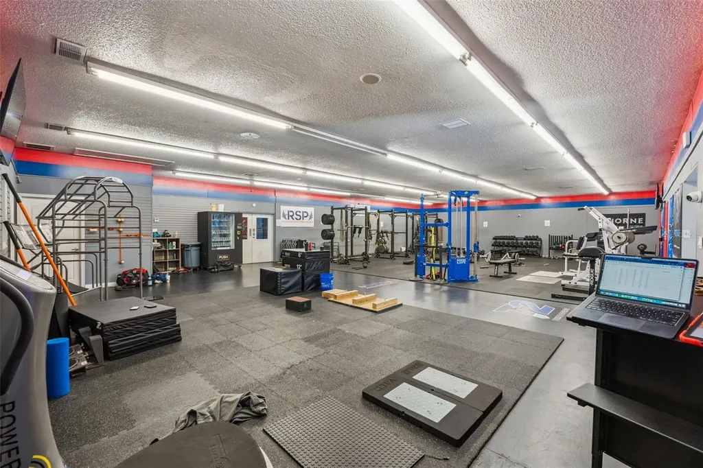 320 S Tubb Street Oakland FL 34760