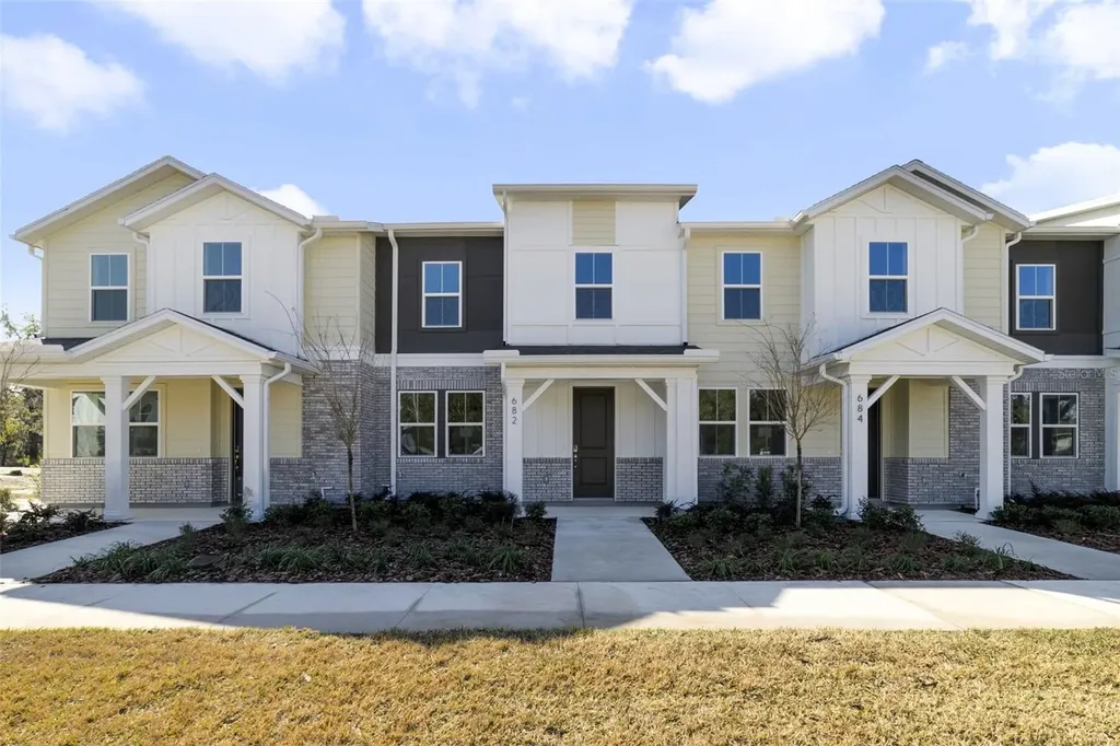 682 Lola Lane Oviedo FL 32765