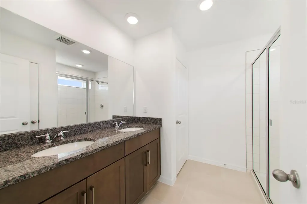 682 Lola Lane Oviedo FL 32765