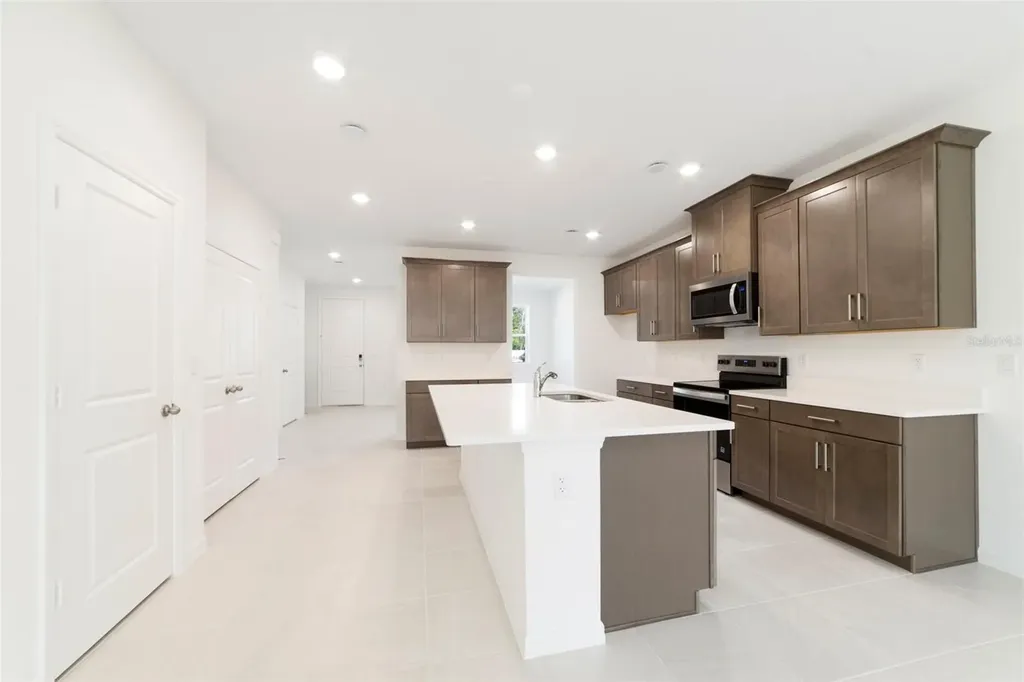 682 Lola Lane Oviedo FL 32765