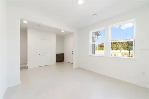 682 Lola Lane Oviedo FL 32765