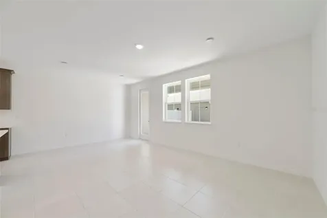 682 Lola Lane Oviedo FL 32765