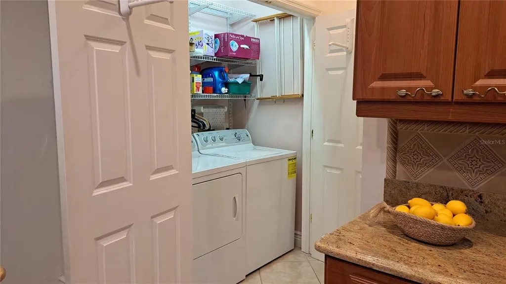 2377 Burton Lane Sarasota FL 34239