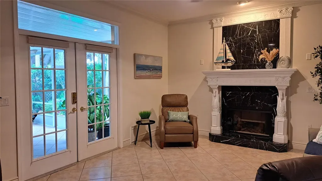 2377 Burton Lane Sarasota FL 34239