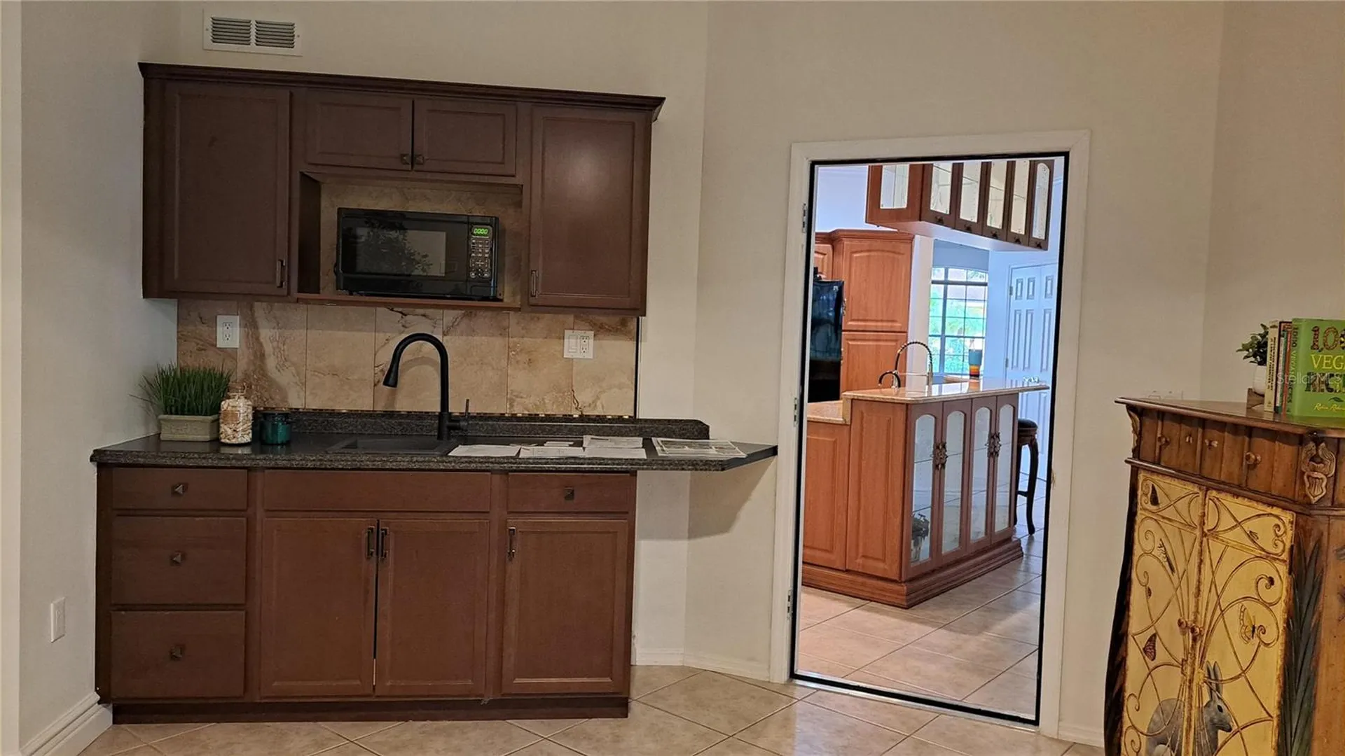 2377 Burton Lane Sarasota FL 34239