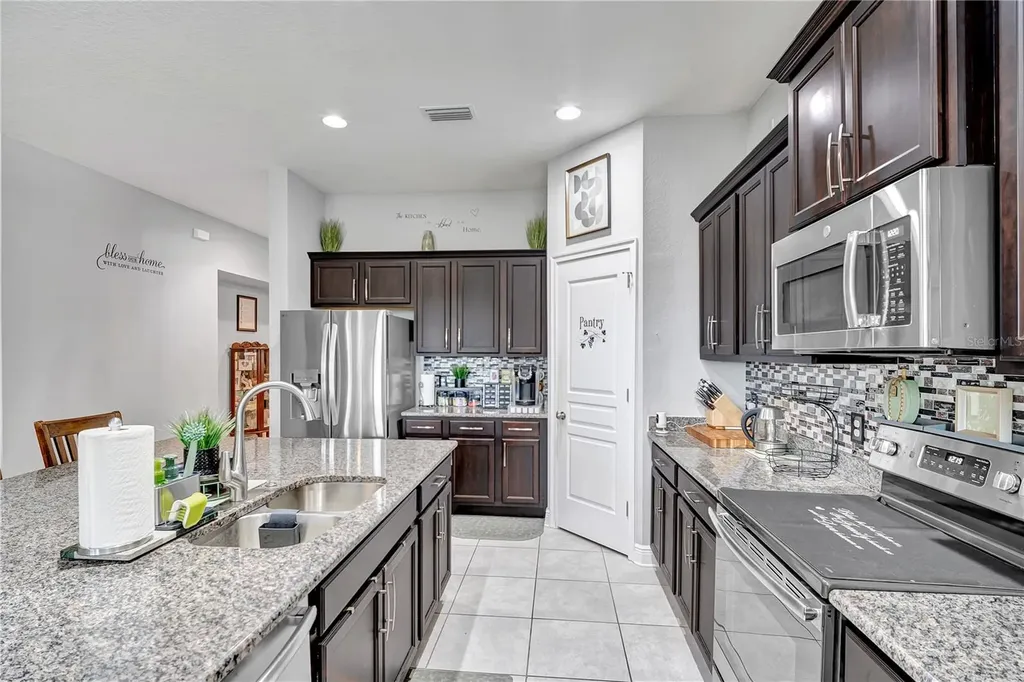 2806 W Saint Isabel Street Tampa FL 33607