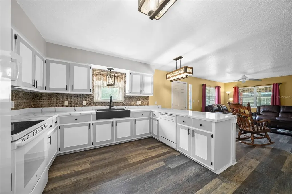 12575 W Foss Groves Path Inglis FL 34449