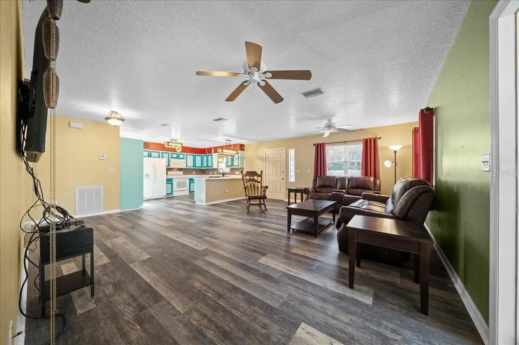 12575 W Foss Groves Path Inglis FL 34449
