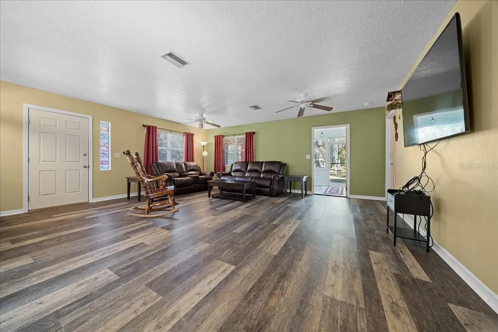 12575 W Foss Groves Path Inglis FL 34449