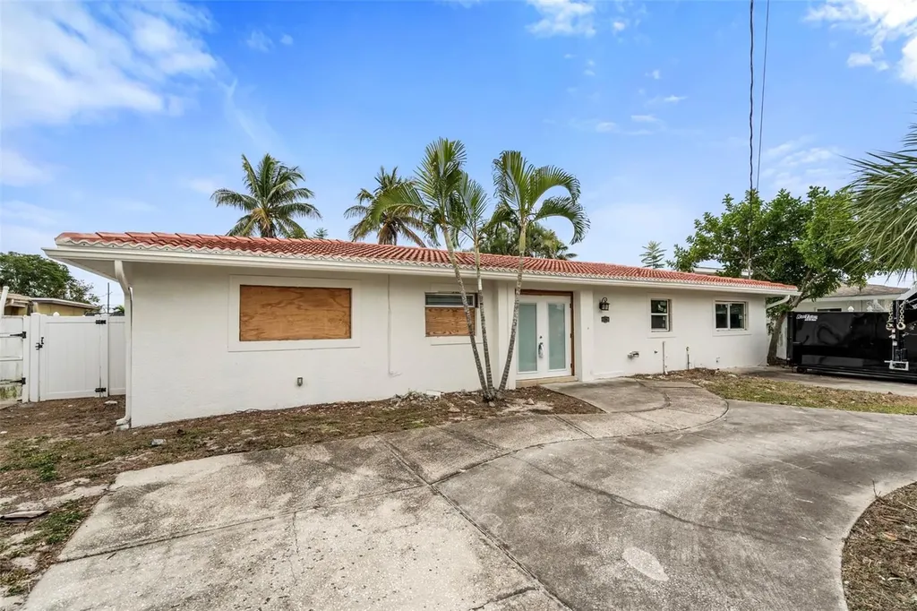 9570 Sun Isle Drive NE St Petersburg FL 33702