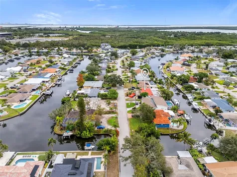 9570 Sun Isle Drive NE St Petersburg FL 33702