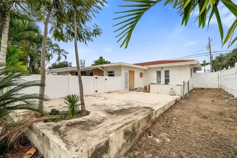 9570 Sun Isle Drive NE St Petersburg FL 33702