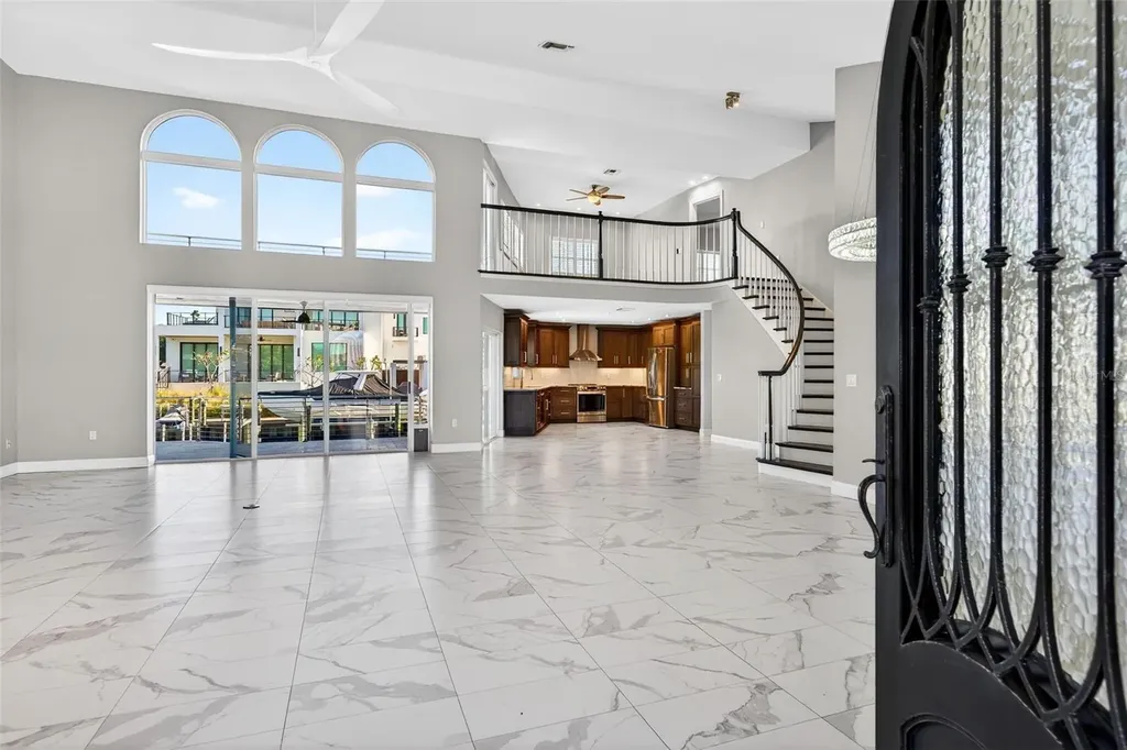 562 Ranger Lane Longboat Key FL 34228