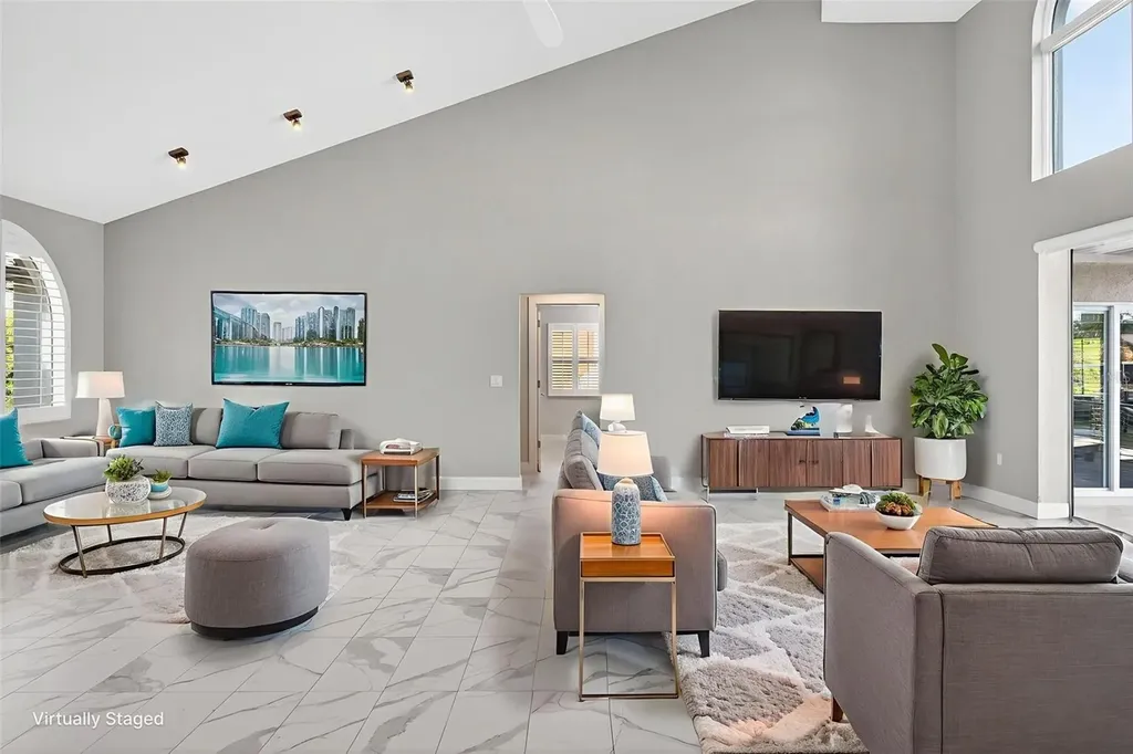 562 Ranger Lane Longboat Key FL 34228