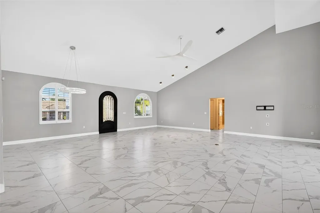 562 Ranger Lane Longboat Key FL 34228