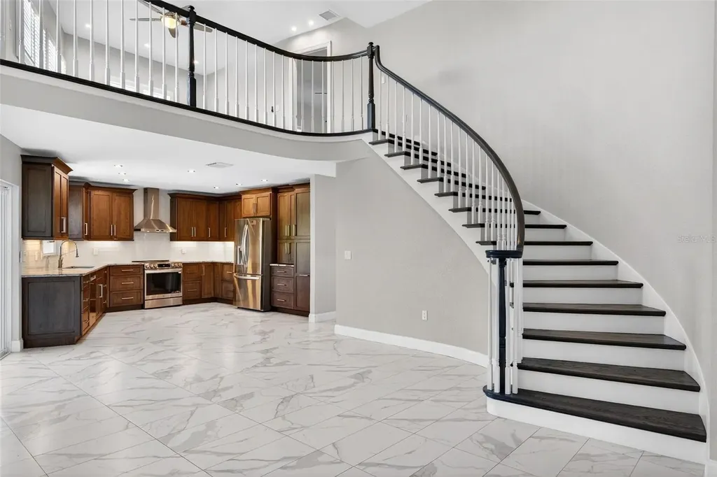 562 Ranger Lane Longboat Key FL 34228