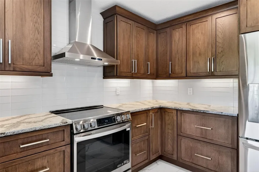 562 Ranger Lane Longboat Key FL 34228