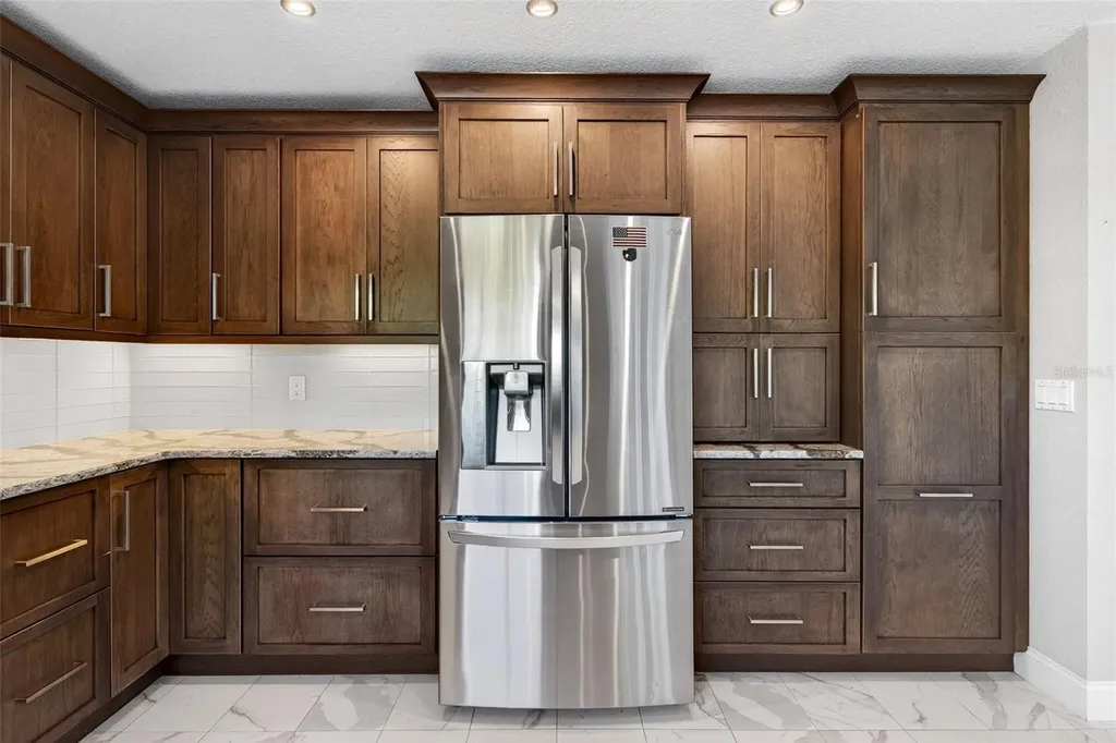 562 Ranger Lane Longboat Key FL 34228