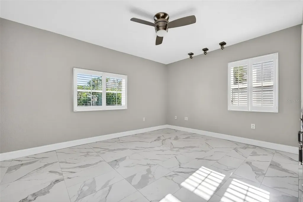 562 Ranger Lane Longboat Key FL 34228