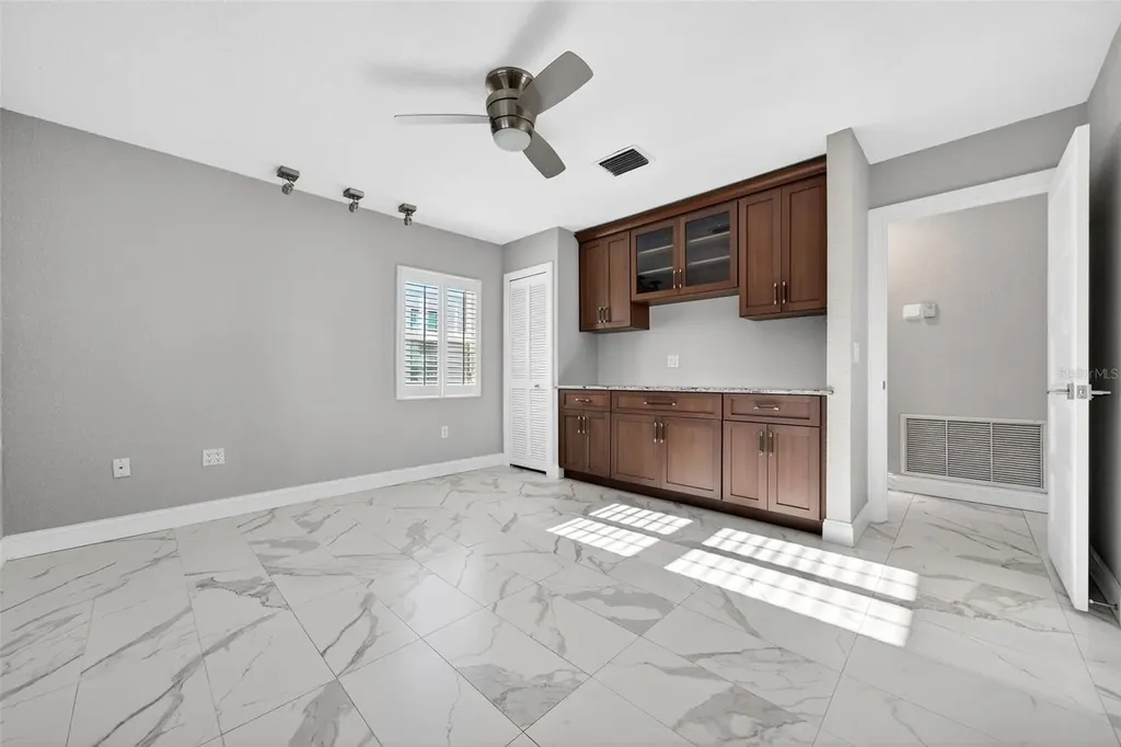 562 Ranger Lane Longboat Key FL 34228