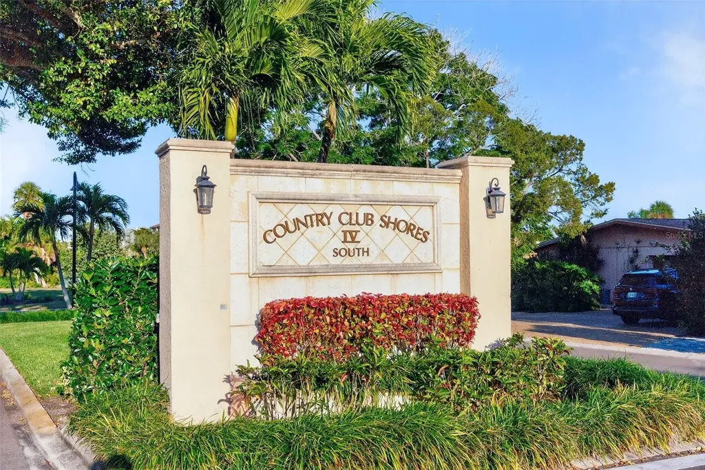 562 Ranger Lane Longboat Key FL 34228