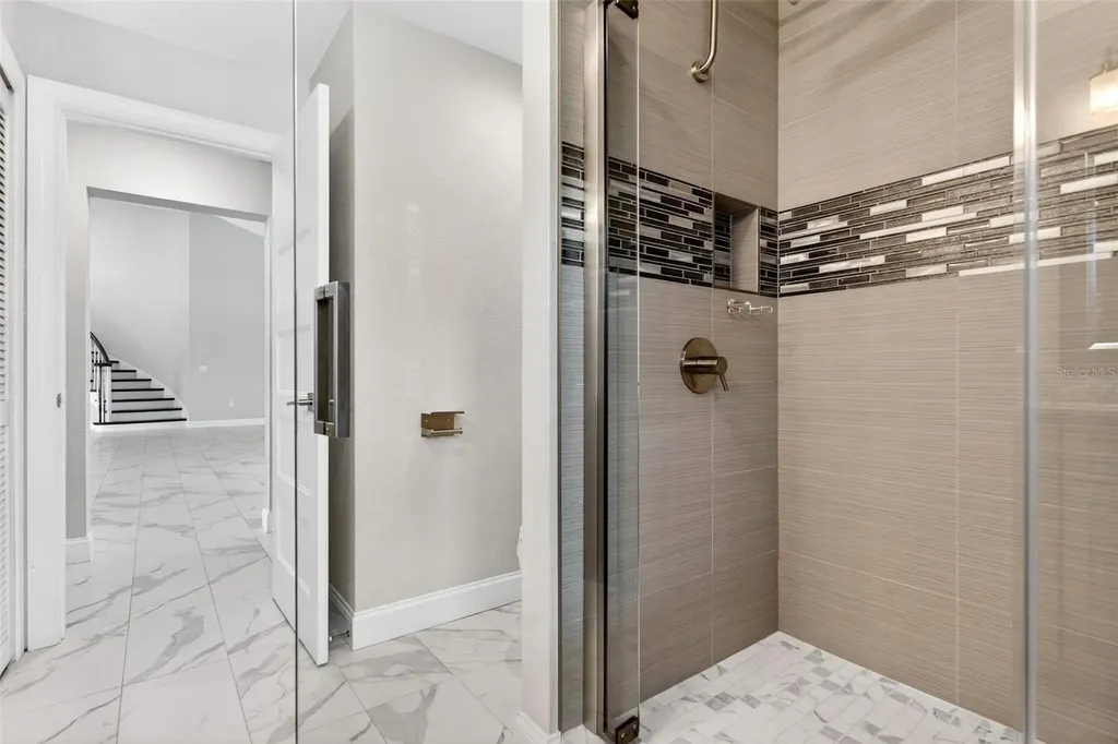 562 Ranger Lane Longboat Key FL 34228