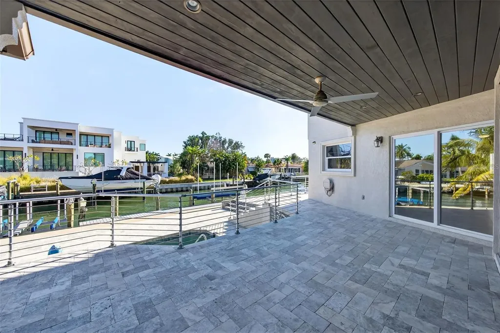 562 Ranger Lane Longboat Key FL 34228