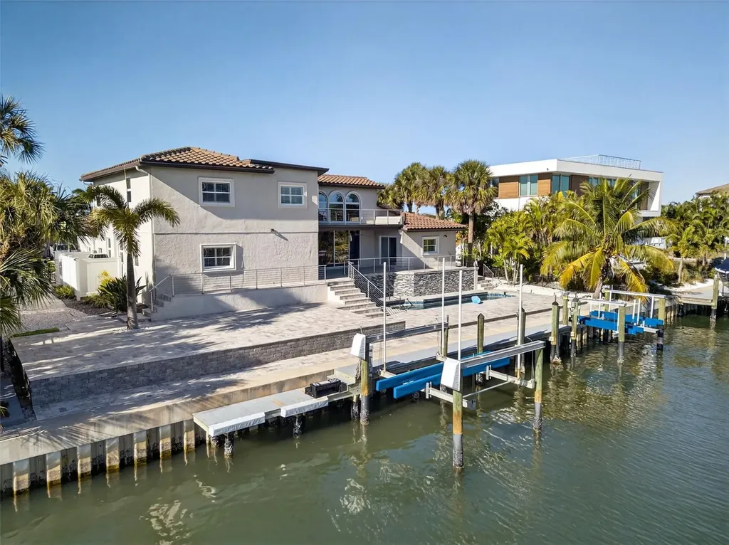 562 Ranger Lane Longboat Key FL 34228