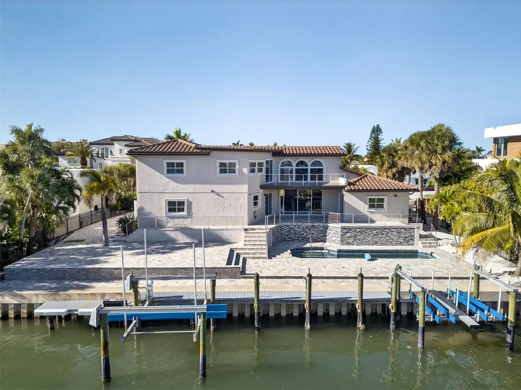 562 Ranger Lane Longboat Key FL 34228