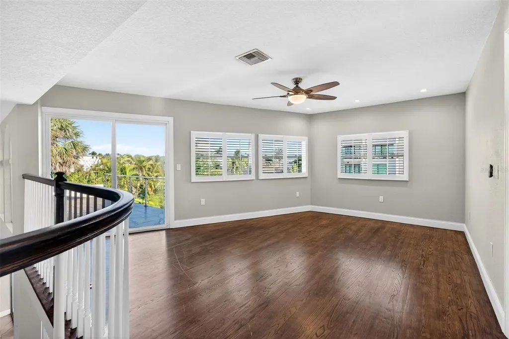 562 Ranger Lane Longboat Key FL 34228