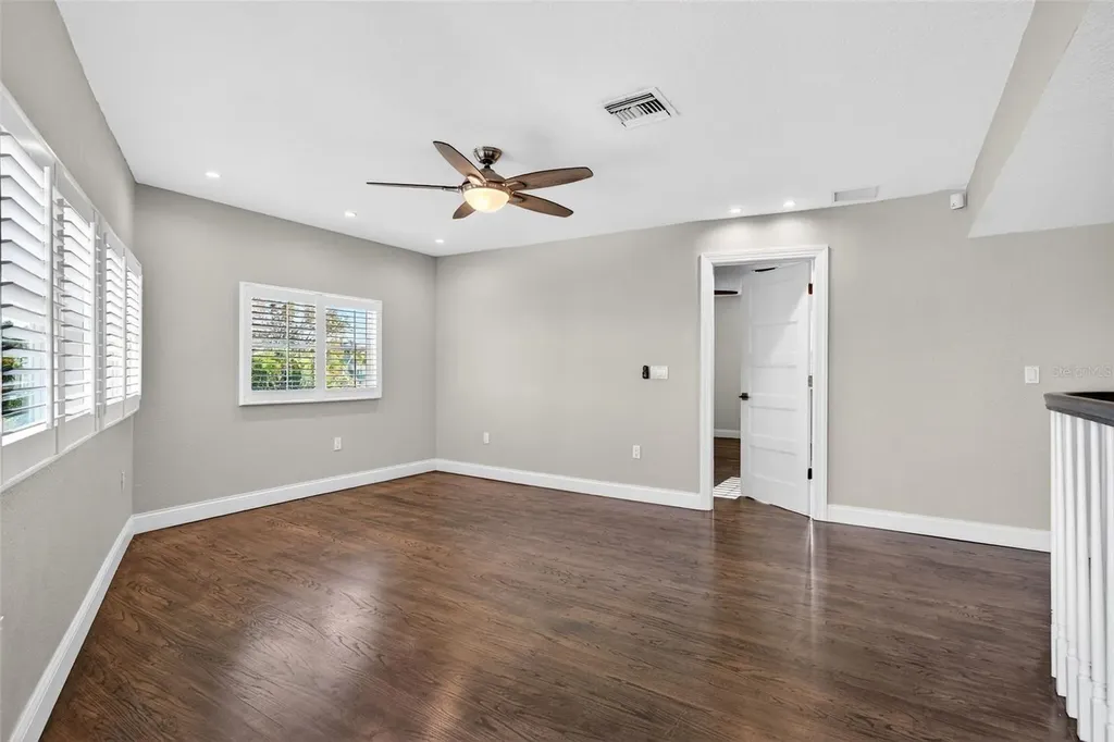 562 Ranger Lane Longboat Key FL 34228