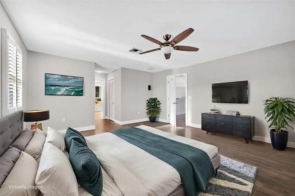 562 Ranger Lane Longboat Key FL 34228