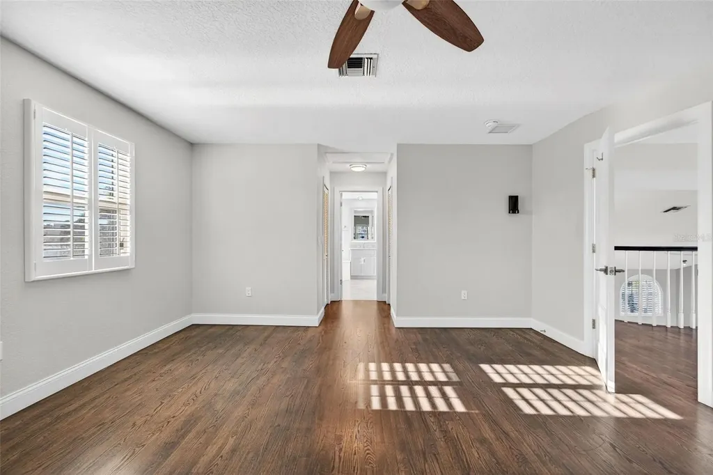 562 Ranger Lane Longboat Key FL 34228