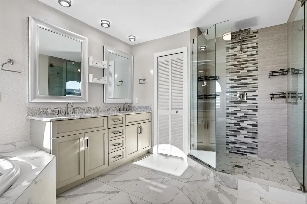 562 Ranger Lane Longboat Key FL 34228