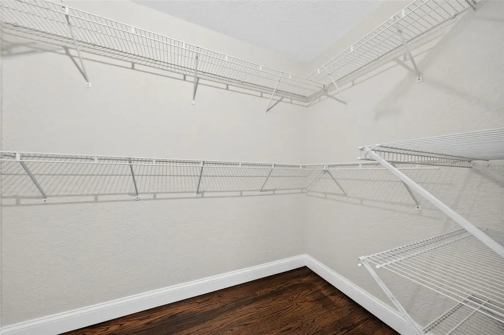 562 Ranger Lane Longboat Key FL 34228