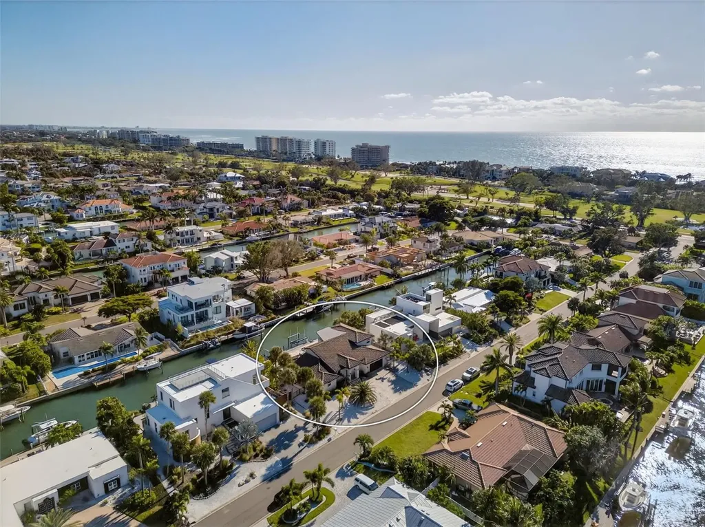 562 Ranger Lane Longboat Key FL 34228